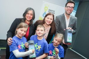 Maria Vassilakou, Barbara Novak und Heinrich Himmer mit Kids