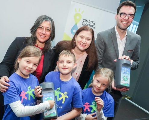 Maria Vassilakou, Barbara Novak und Heinrich Himmer mit Kids