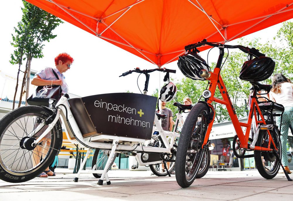 Smarte Infos checken und E-Bikes testen